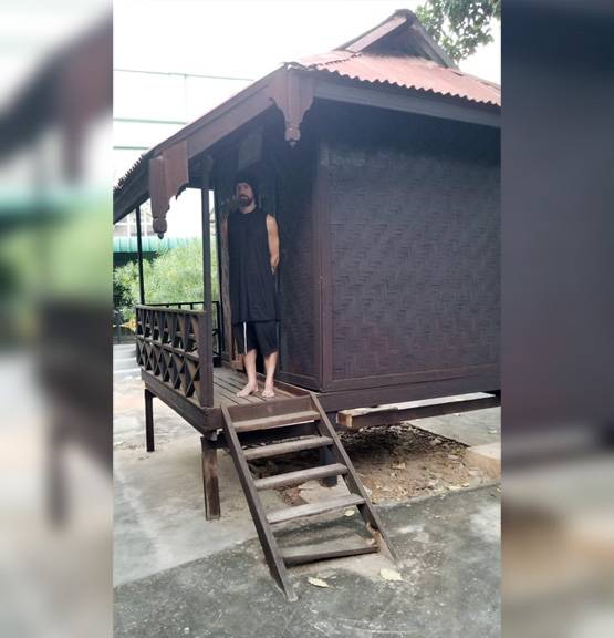 ट्विटर CEO ने दी म्यांमार में विपश्यना की सलाह, हुआ विवाद