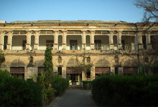 121 साल पुराना है Salman Khan का स्कूल, अब ये है फीस