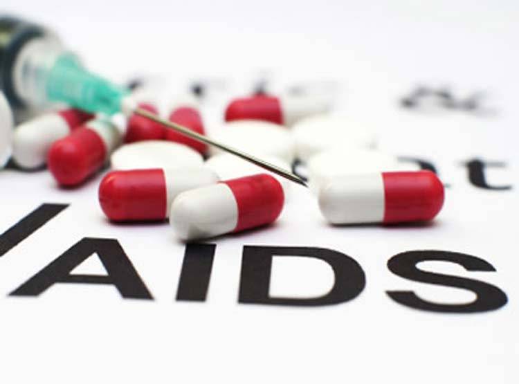 एक खौफ के कारण खाली हो रही है झील, क्या पानी से फैल रहा AIDS?