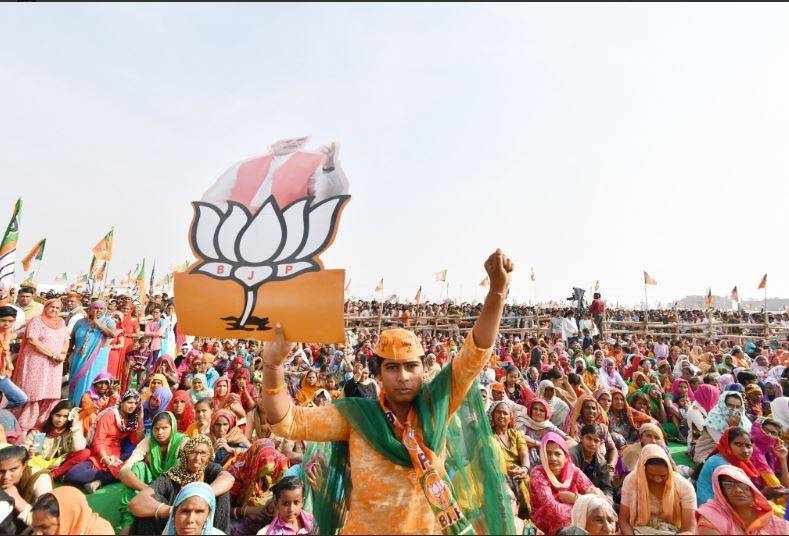 PM मोदी की जुबां पर 68 बार कांग्रेस-नामदार, वसुंधरा तो सिर्फ 6 बार!