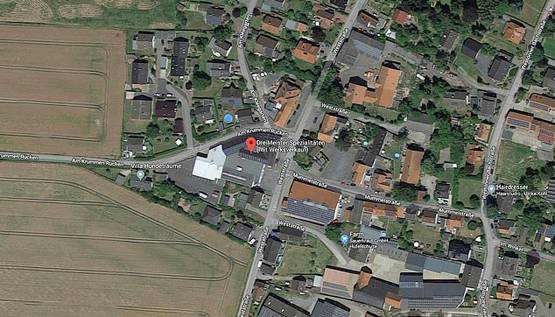 सड़क पर बहने लगी चॉकलेट की नदी, फायर ब्रिगेड को बुलाना पड़ा