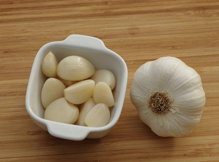 सुबह खाली पेट खाएं लहसुन, होते हैं कई फायदे!