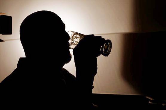 यहां फैलेगी AIDS की महामारी, HIV पॉजिटिव ले रहे घरेलू नुस्खे का सहारा