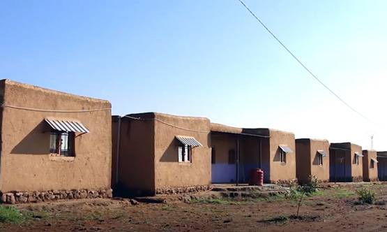 PHOTOS: ये है सिर्फ महिलाओं का गांव, नहीं ठहर सकते मर्द