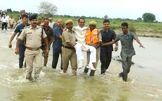 'हनुमान की बताई जाति, मंगल को हुआ अमंगल', नतीजों पर फनी मीम्स