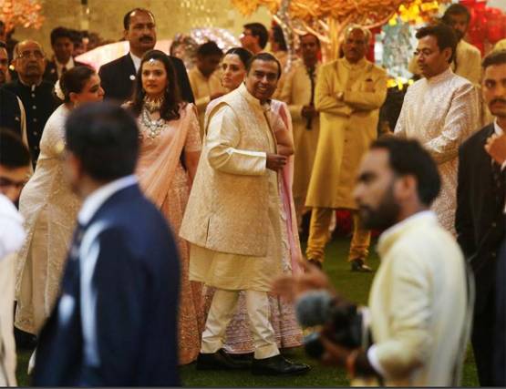 33 साल पहले जब नीता बनी थीं मुकेश अंबानी की दुल्हन, देखें तस्वीरें