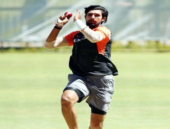 IND vs AUS: पर्थ की घसियाली पिच पर तेज गेंदबाज ही उतारेंगे विराट?