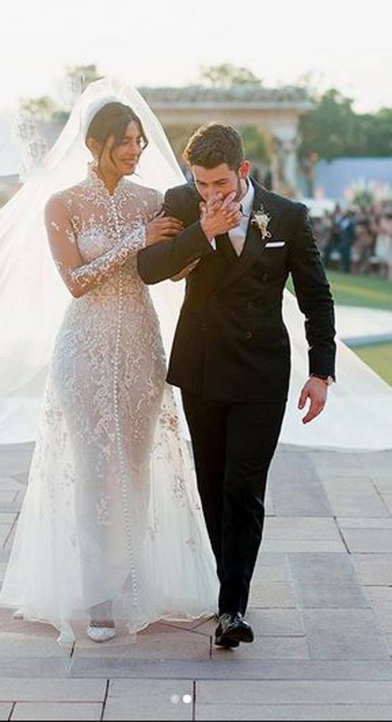 प्रियंका-निक की शादी: सामने आईं दूल्हा-दुल्हन की तस्वीरें