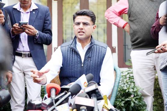 राजस्थान के अगले CM गहलोत या पायलट? या मिलेगा तीसरे को मौका