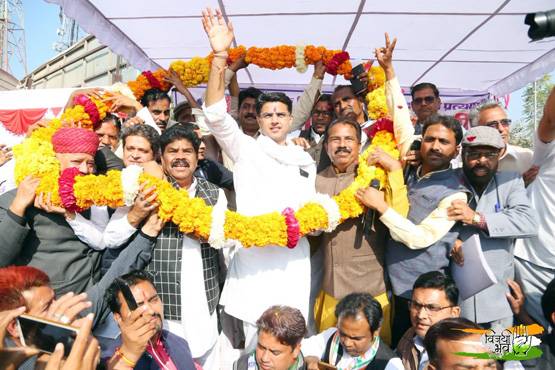 राजस्थान के अगले CM गहलोत या पायलट? या मिलेगा तीसरे को मौका