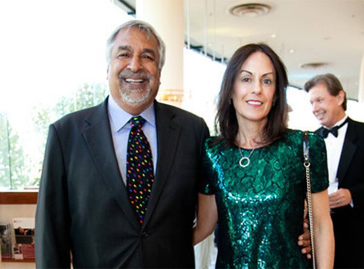 उत्तर प्रदेश के इस शख्स ने पढ़ाई के लिए दान में दे दिए 21 करोड़