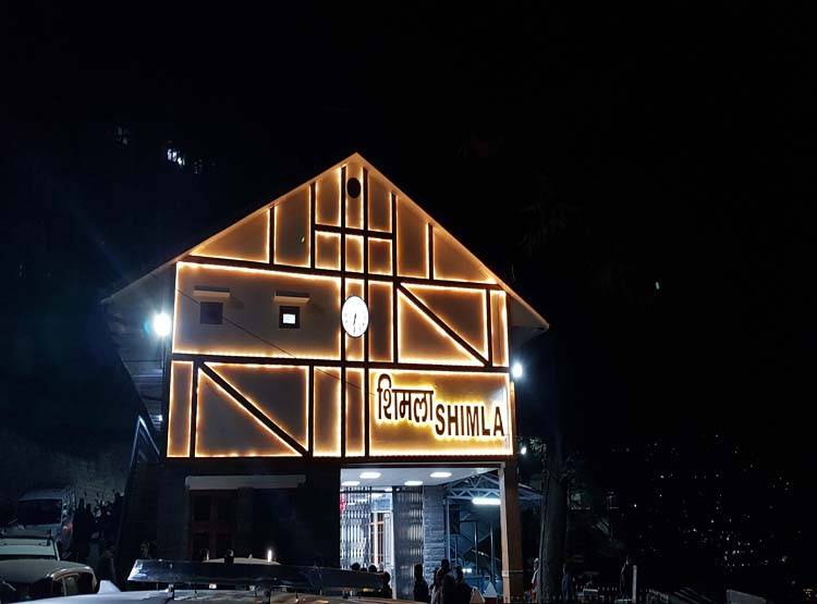 शीशे वाली इस ट्रेन से करें सफर, स्विट्जरलैंड जैसा दिखेगा नजारा