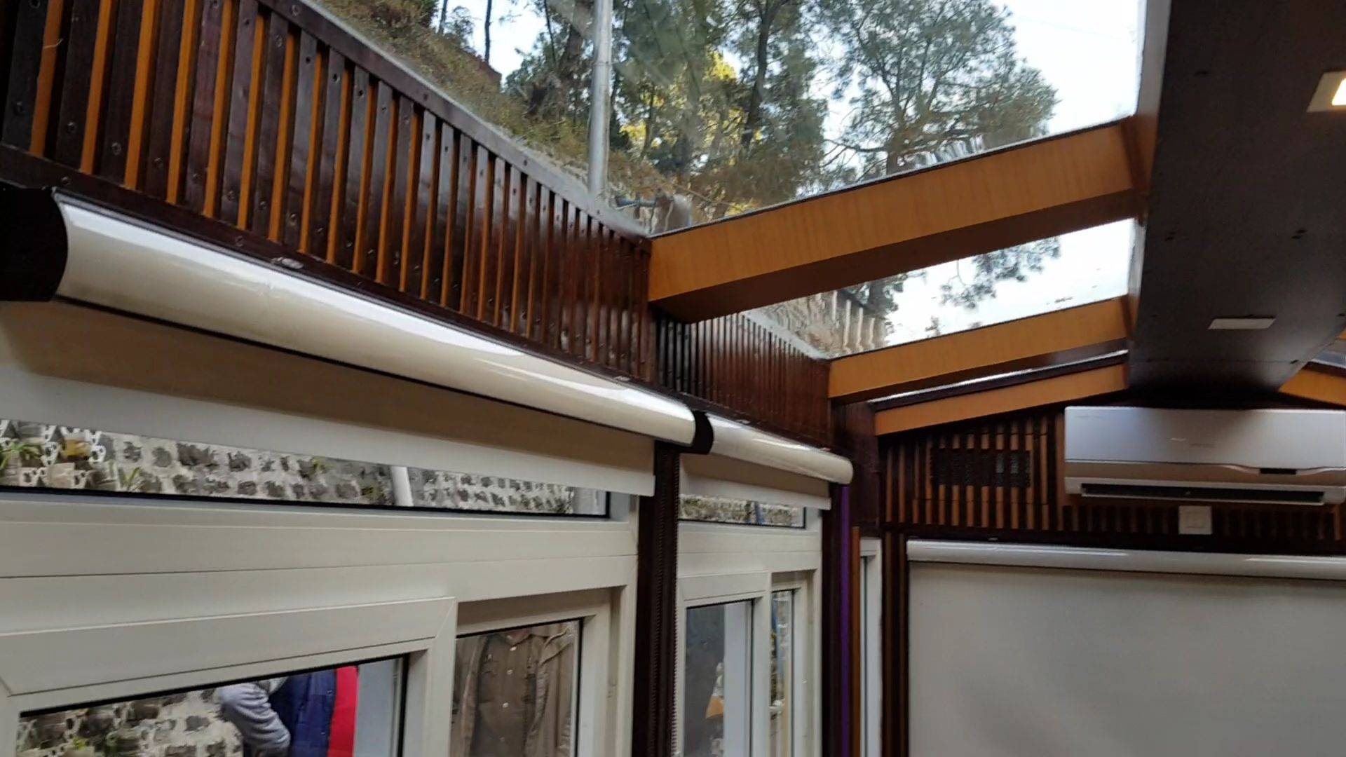 शीशे वाली इस ट्रेन से करें सफर, स्विट्जरलैंड जैसा दिखेगा नजारा