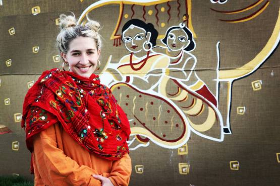 विदेशियों पर भी छाया कुंभ का जादू, ये अमेरिकन महिला बन गईं साध्वी