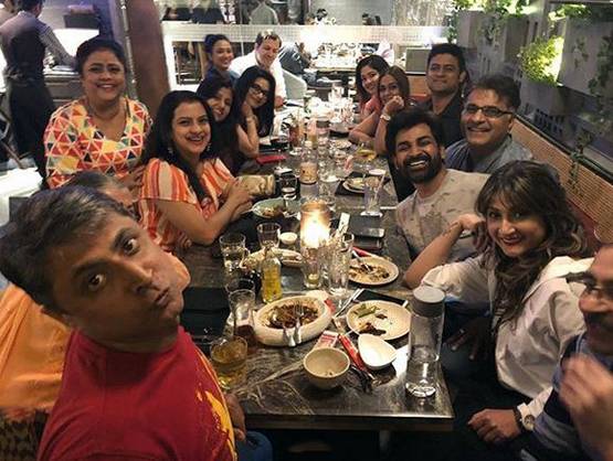 एक फ्रेम में कसौटी के पुराने स्टार, प्रेरणा-कोमोलिका की बॉन्डिंग