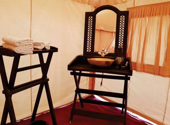 कुंभ: 5 स्टार होटल से कम नहीं ये लग्जरी टेंट, किराया सुन रह जाएंगे दंग