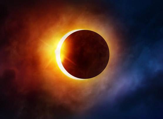 Solar Eclipse: सूर्य ग्रहण के अशुभ प्रभाव से बचने को करें ये उपाय