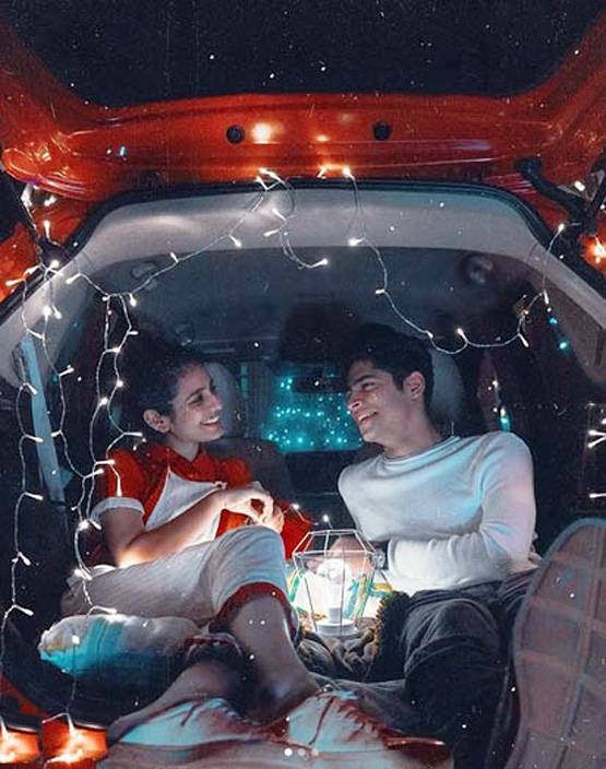 प्रिया प्रकाश और रोशन अब्दुल की तस्वीरें वायरल, यूं मनाया जश्न