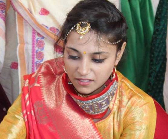 सिंगिंग छोड़ 22 साल में संन्यासी बन गई अमीर कारोबारी की बेटी