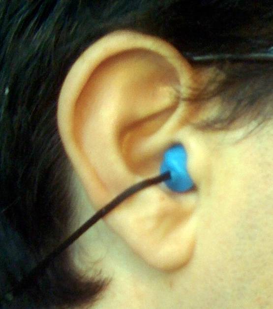 महिला को मर्दों की आवाज सुनाई देना हुआ बंद, हुई ये अनोखी बीमारी!