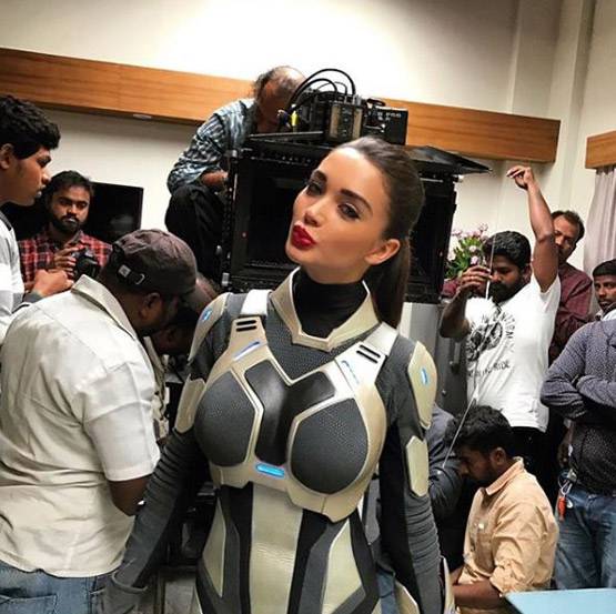 इस खास जगह बॉयफ्रेंड संग शादी रचाएंगी एक्‍ट्रेस एमी जैक्‍सन