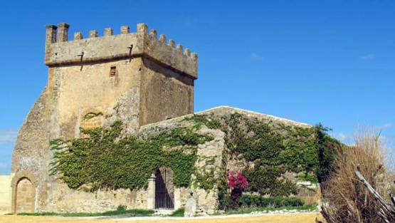 इटली के इस कस्बे में बसिए और बच्चे पैदा करिए, मिलेंगे लाखों रुपए!