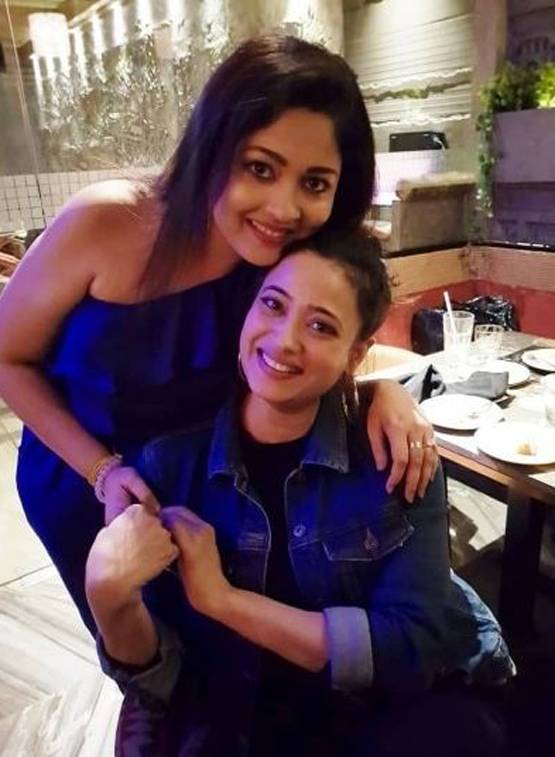 एक फ्रेम में कसौटी के पुराने स्टार, प्रेरणा-कोमोलिका की बॉन्डिंग