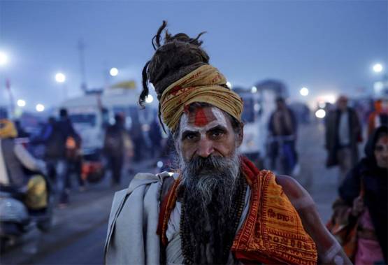 पहली बार किन्नर अखाड़ा ने किया शाही स्नान, देखें कुंभ की तस्वीरें