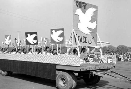 कैसी थी देश की पहली परेड, किन हथियारों का हुआ था प्रदर्शन- Photos