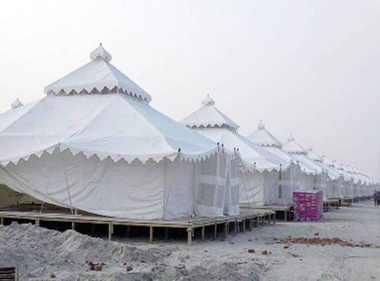 कुंभ: 5 स्टार होटल से कम नहीं ये लग्जरी टेंट, किराया सुन रह जाएंगे दंग