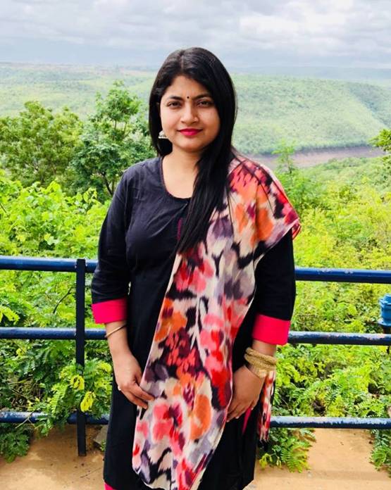 जब सेल्फी लेने पर IAS चंद्रकला ने युवक को भेज दिया था जेल