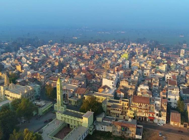 भारत का सबसे अमीर गांव, हर घर में NRI, चौंका देगी रईसी