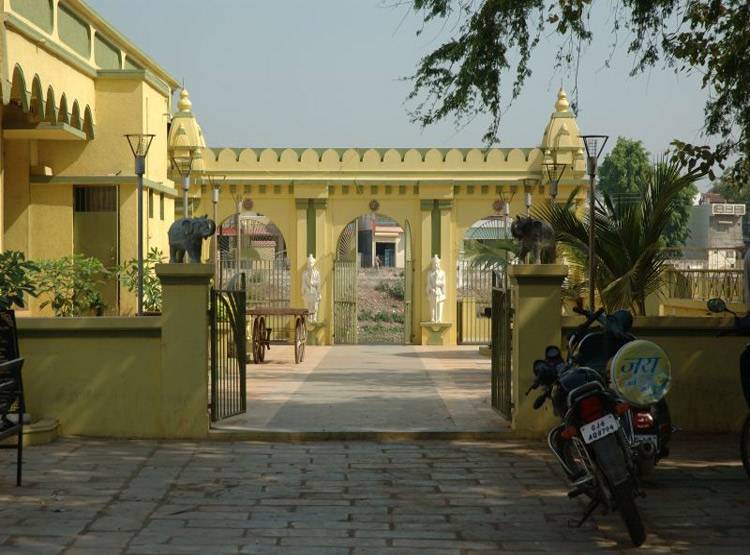 भारत का सबसे अमीर गांव, हर घर में NRI, चौंका देगी रईसी