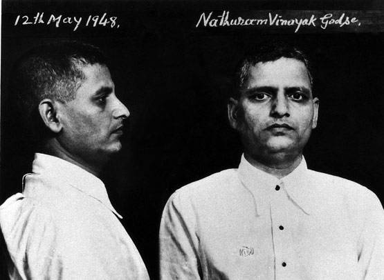 महात्मा गांधी को गोली मारने से पहले गोडसे बोला था- नमस्ते बापू