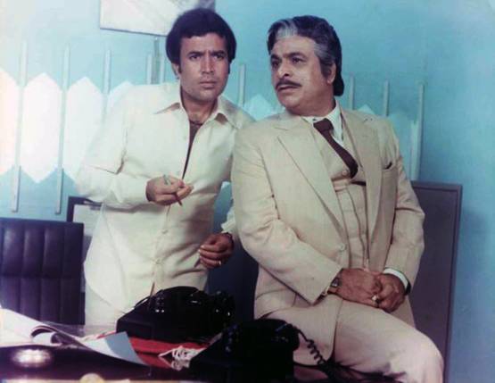 हरफनमौला कादर खान के 8 फिल्मी किरदार, वायरल हैं ये तस्वीरें