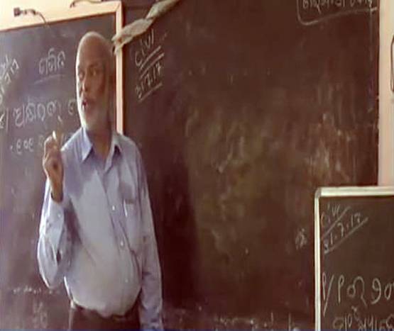 चाय बेचकर गरीब बच्चों के लिए खोला स्कूल, अब मिलेगा पद्मश्री