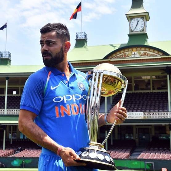 वर्ल्ड कप ट्रॉफी के साथ दिखे कोहली, बोले- अब बस फोकस इसे जीतने पर