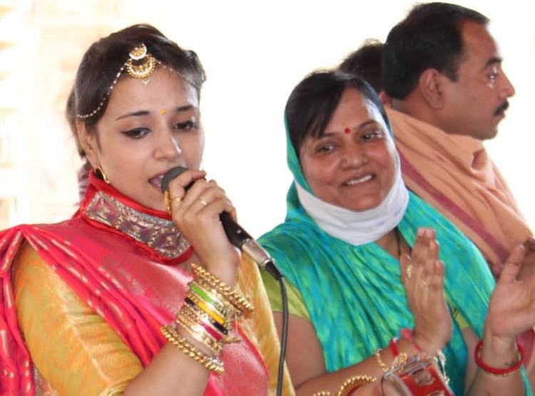 सिंगिंग का सपना छोड़ा, अब सांसारिक सुख त्याग वैराग्य लेगी ये लड़की