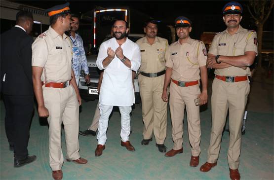 Umang 2019 अवॉर्ड में पहुंचे स्टार्स, यूं हुआ वेलकम