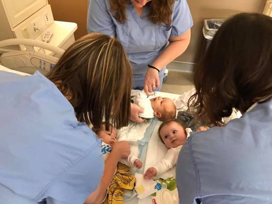 इस अस्पताल में एक साथ प्रेग्नेंट हुईं डिलीवरी कराने वाली 8 नर्सें!