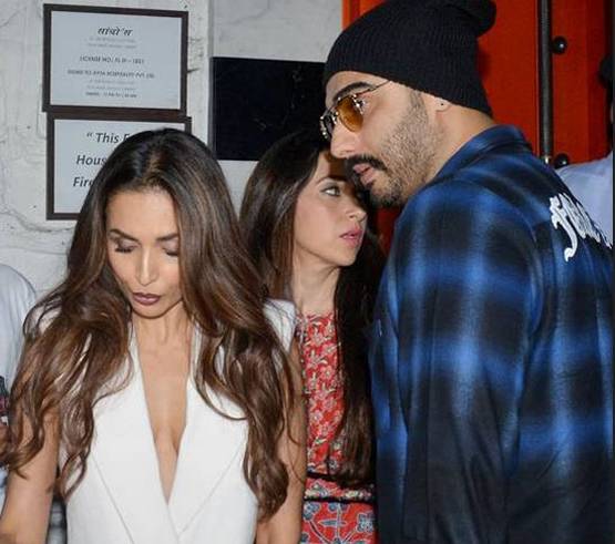 अर्जुन कपूर का हाथ थामे नजर आईं मलाइका अरोड़ा, PHOTOS