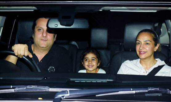 फैमिली संग डिनर डेट पर फरदीन खान, एक्टर की बेटी ने यूं दिए पोज