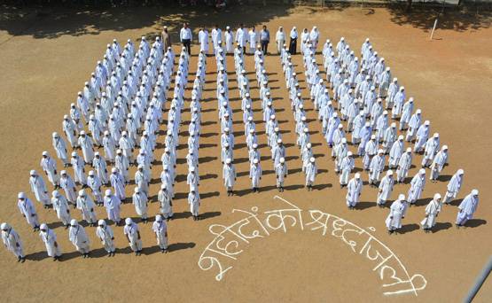 PHOTO: पुलवामा से गुस्से में देश, शहीदों के परिवार में मातम