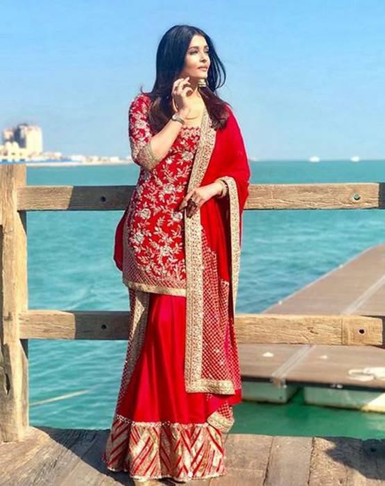 दोहा में ऐश्वर्या का एथनिक लुक, Viral है एक्ट्रेस का फोटोशूट