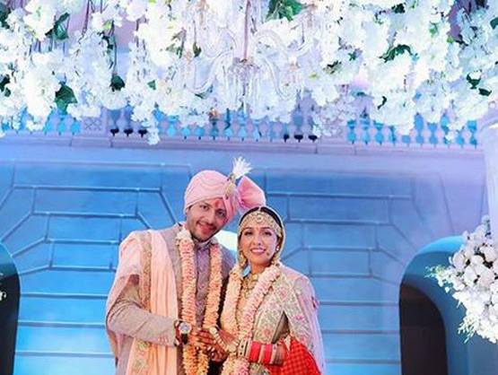 अनुष्का शर्मा के लहंगे का कॉपी है सिंगर नीति मोहन का लहंगा?