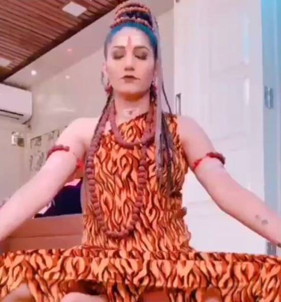 डांस क्वीन सपना चौधरी का नया अवतार, वायरल है वीडियो