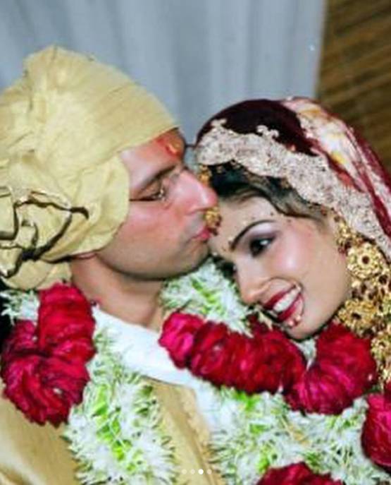 रवीना टंडन ने पति को स्पेशल अंदाज में की एनिवर्सरी विश, Photos
