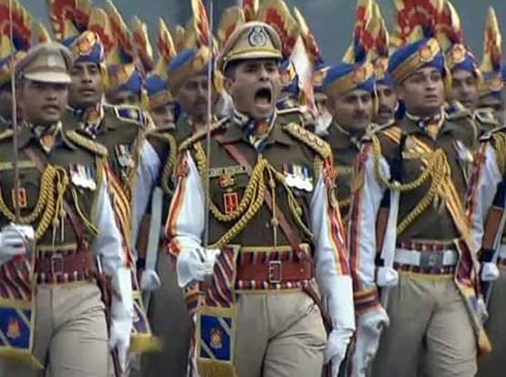 सेना जैसी चुनौती, लेकिन सुविधाएं कम, ऐसी है CRPF जवानों की जिंदगी