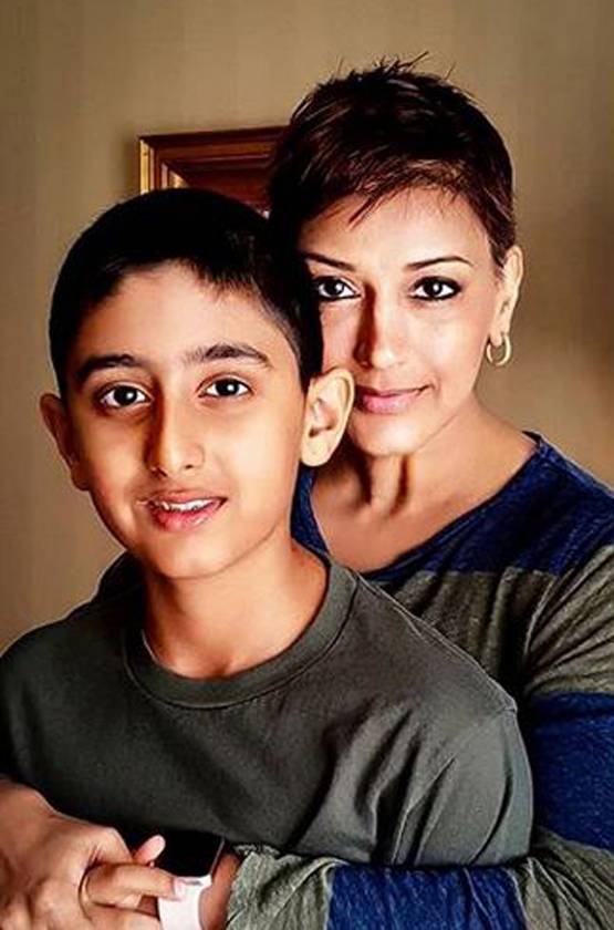 सोनाली की कैंसर से जंग: बाल्ड हुईं तो रणवीर के गाने में मिला ये जवाब