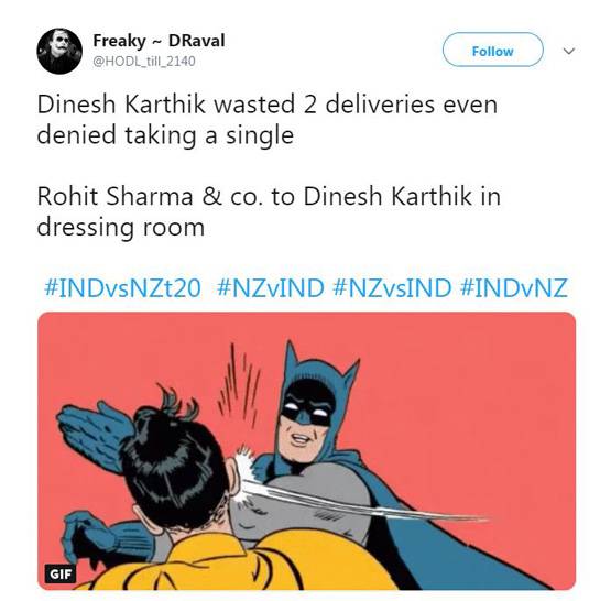 'खुद को धोनी समझकर पंड्या को नहीं दी स्ट्राइक', ट्रोल हुए कार्तिक